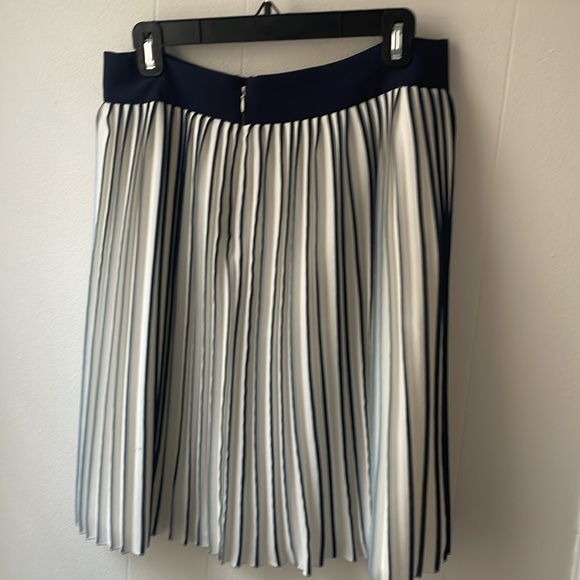 J. Crew Pleated Mini Skirt - Picture 2 of 5